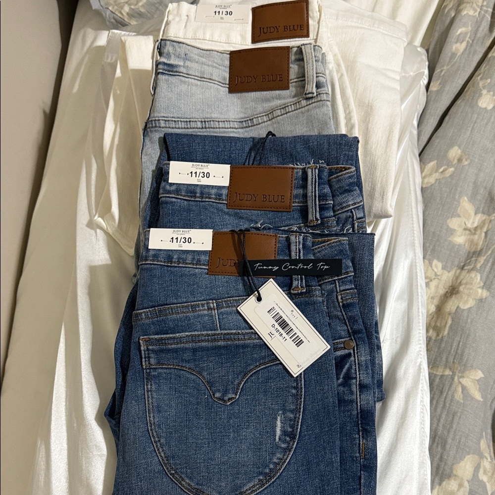 Judy Blue Jeans 4 Pack 11/30